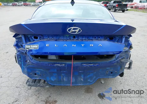 2023 Hyundai Elantra Sel z USA, uszkodzony, nr VIN KMHLS4AG0PU627922